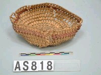 藏品(草葉編盒)的圖片